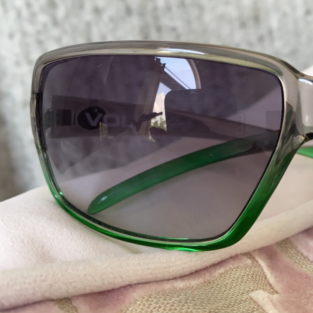 Volcom sunglasses - Picture 7 of 9